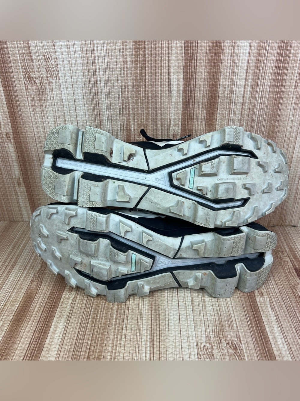 On Cloud Cloudventure Peak White Black Trail Running Shoes Womens 9.5 - Picture 12 of 12
